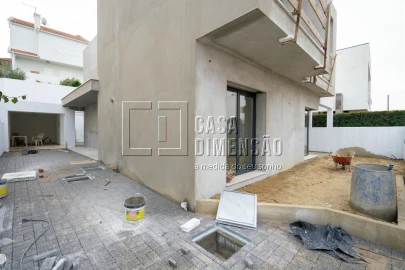 Moradia T3 para Venda em Corroios