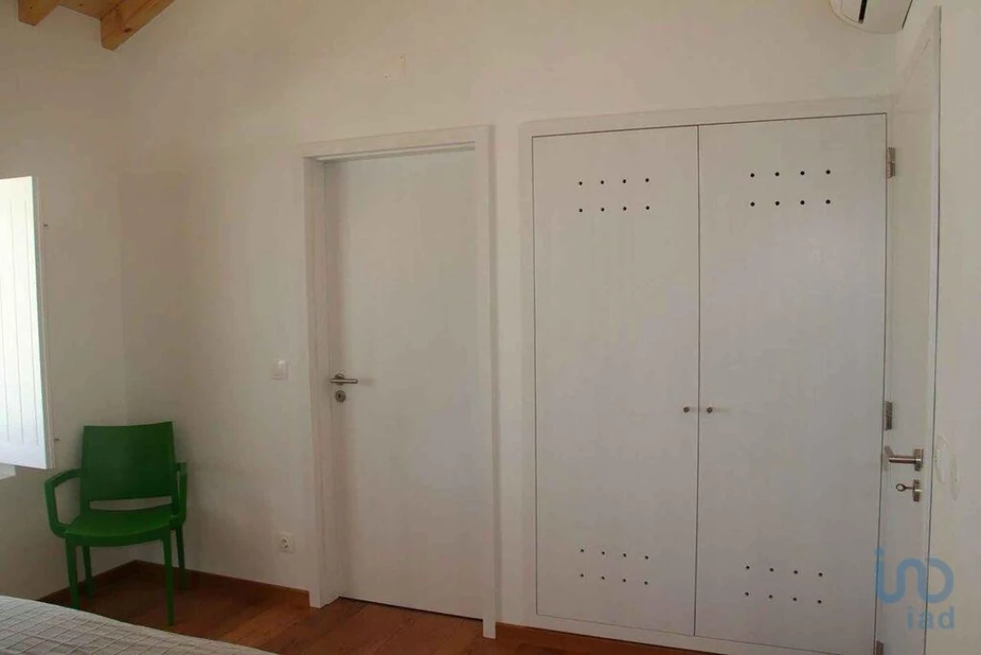 Moradia T5 para Venda em Sé e São Lourenço Foto 9