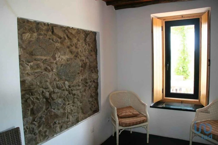 Moradia T5 para Venda em Sé e São Lourenço Foto 3