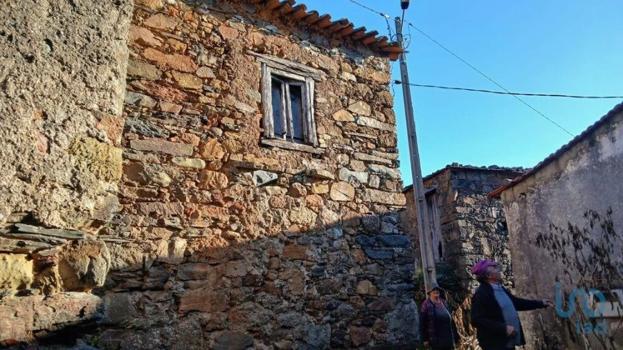 Prédio para Venda em Alvares Foto 1