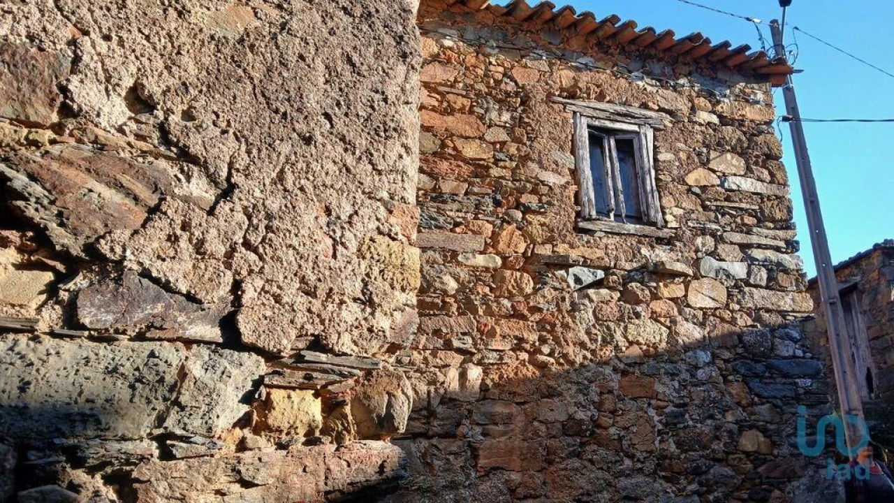 Prédio para Venda em Alvares Foto 2