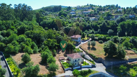 Terreno para Venda em Bárrio e Cepões
