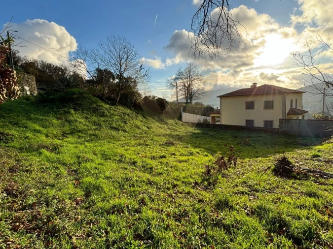 Terreno para Venda em Bárrio e Cepões Foto 6