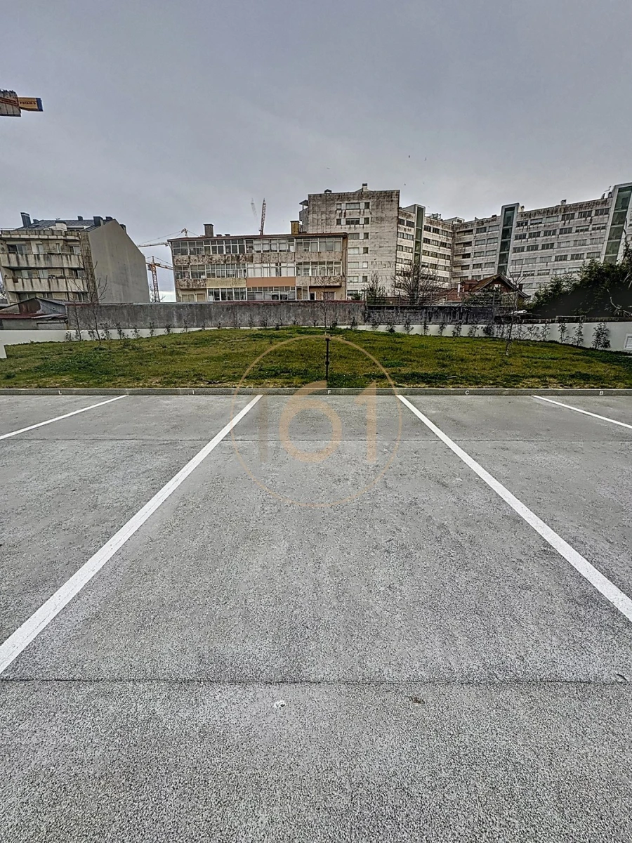 Apartamento T1 para Arrendamento em Santa Marinha Foto 13