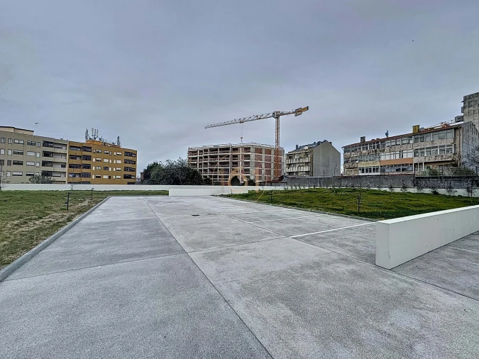 Apartamento T1 para Arrendamento em Santa Marinha Foto 17