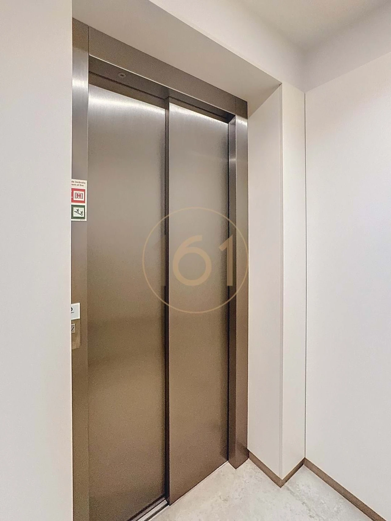 Apartamento T1 para Arrendamento em Santa Marinha Foto 15