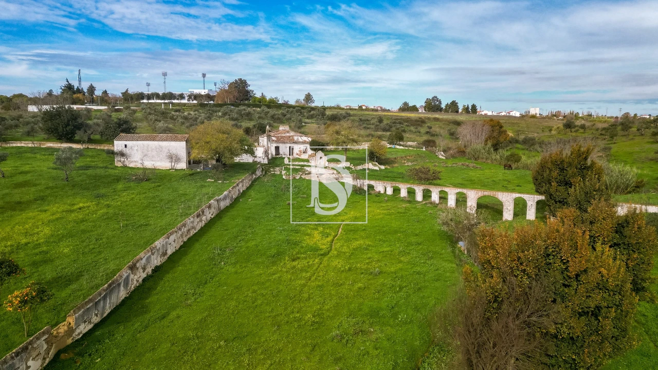 Quinta T5 para Venda em Nossa Senhora da Expectação Foto 1