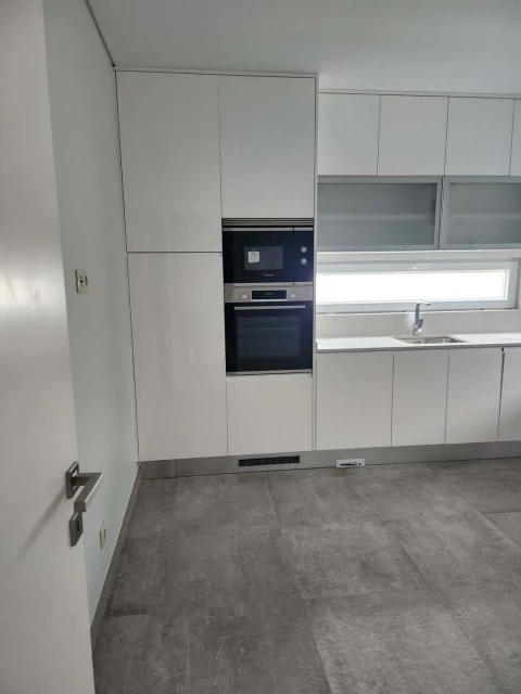 Moradia T3 para Venda em Armação de Pera