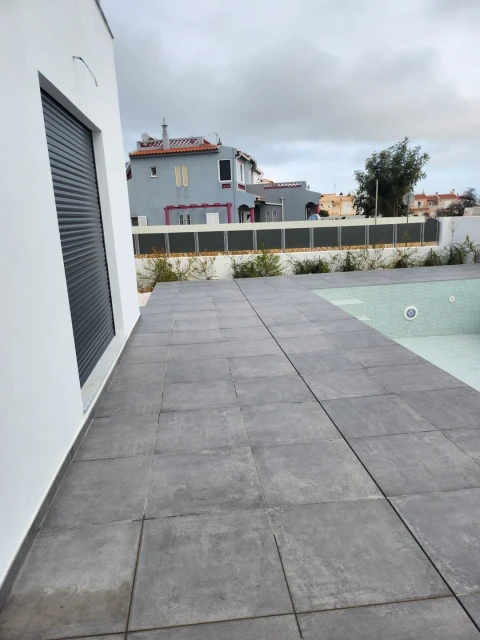 Moradia T3 para Venda em Armação de Pera