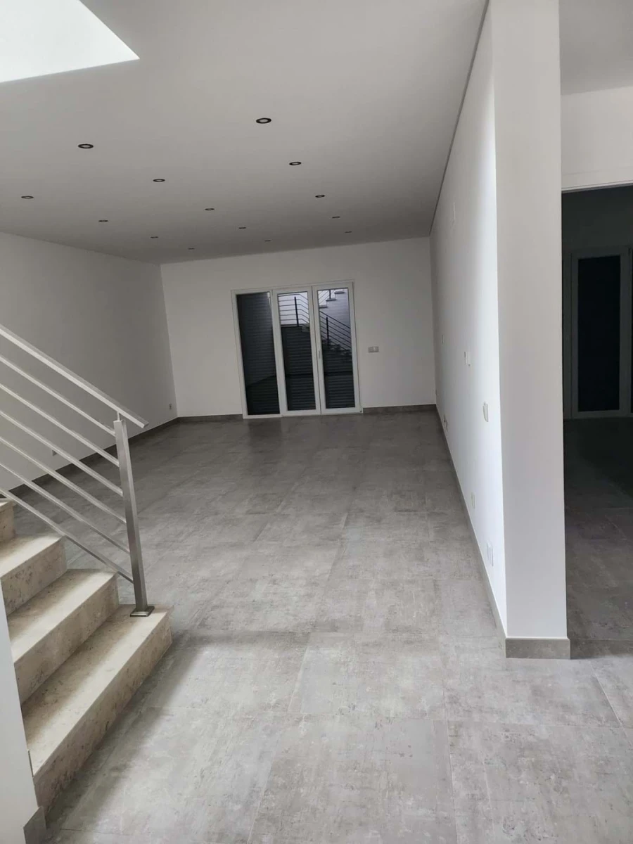 Moradia T3 para Venda em Armação de Pera Foto 26