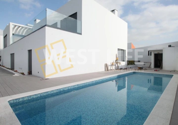 Apartamento T3 para Venda em Loures Foto 1