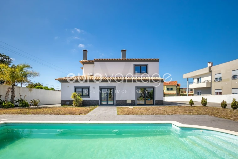 Moradia T5 para Venda em Marinha Grande