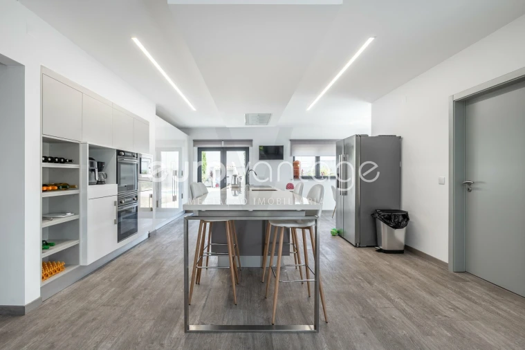 Moradia T5 para Venda em Marinha Grande Foto 11