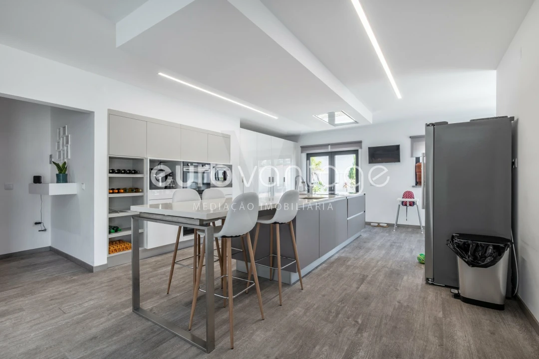 Moradia T5 para Venda em Marinha Grande Foto 10