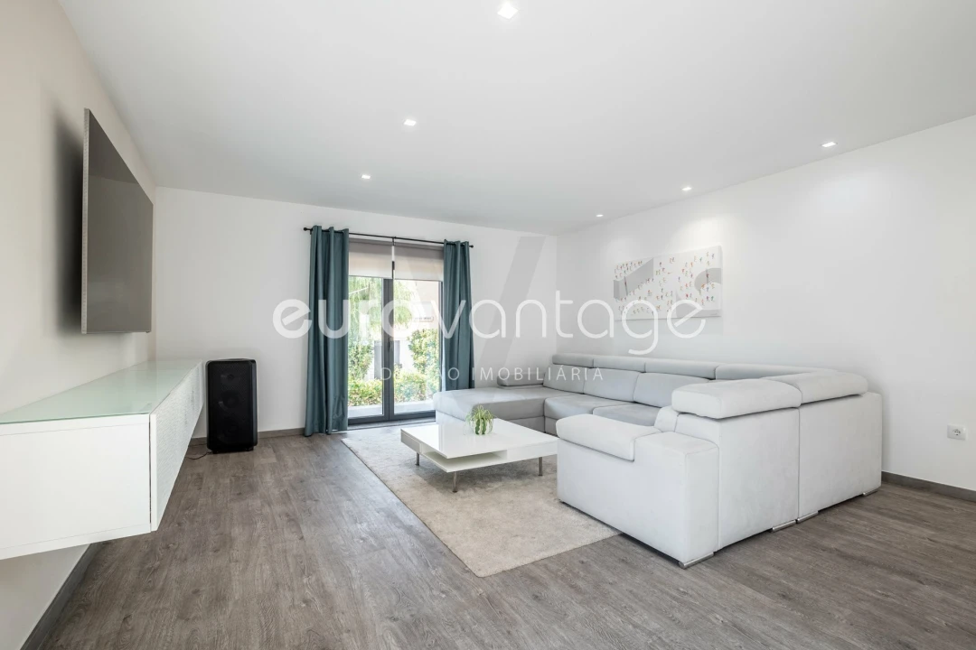 Moradia T5 para Venda em Marinha Grande Foto 7