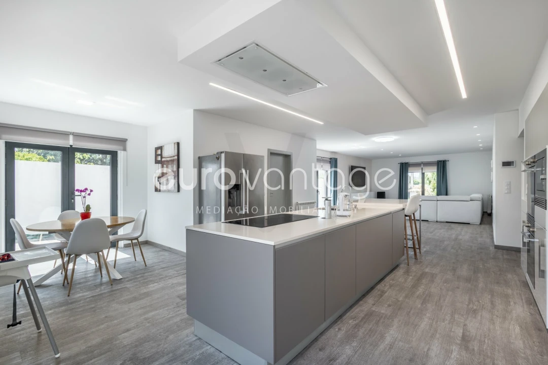 Moradia T5 para Venda em Marinha Grande Foto 12