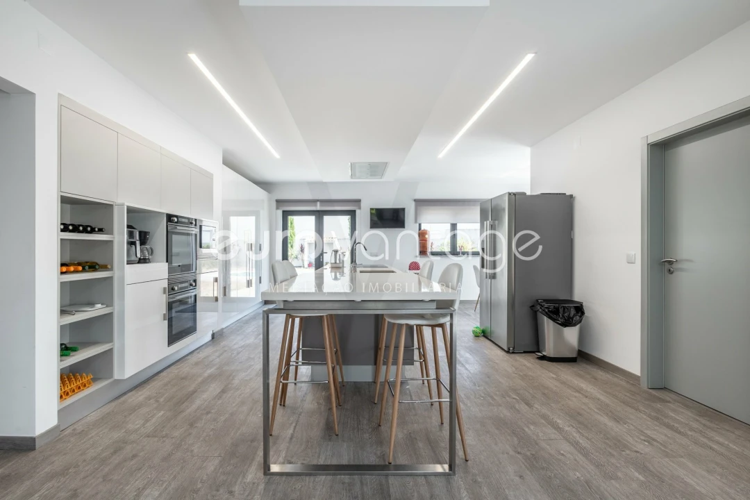 Moradia T5 para Venda em Marinha Grande Foto 11