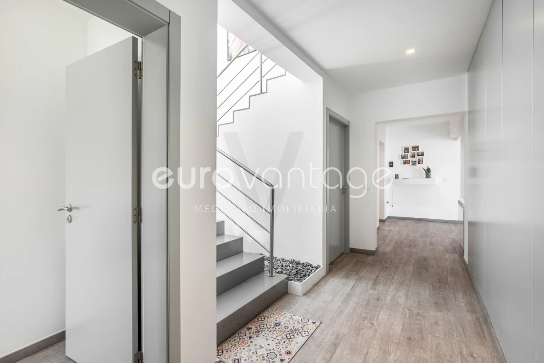 Moradia T5 para Venda em Marinha Grande Foto 4