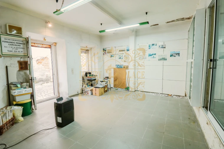 Loja para Venda em Sesimbra (Castelo)