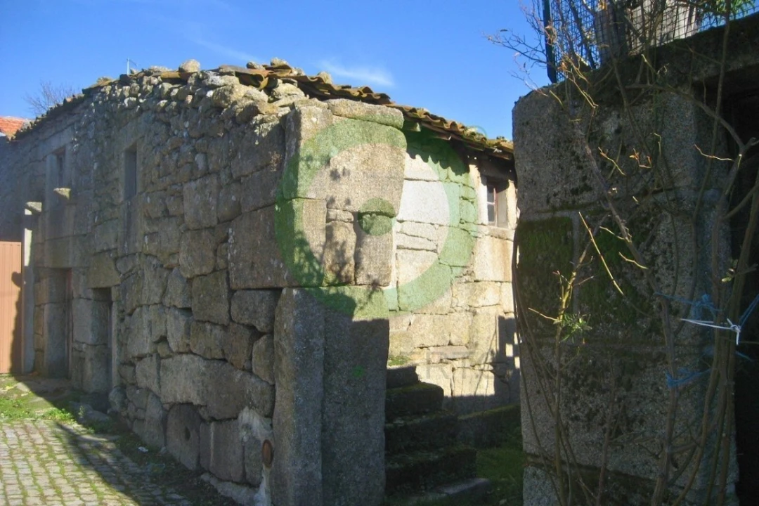 Quinta T0 para Venda em Amedo e Zedes Foto 1