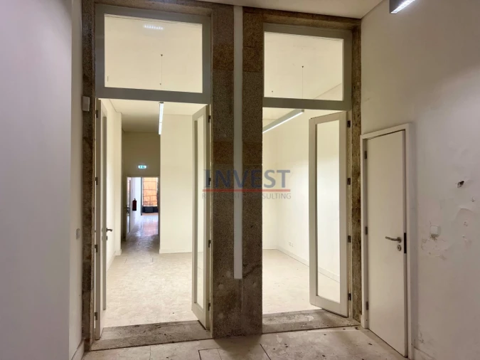 Escritório para Arrendamento em Cedofeita, Santo Ildefonso, Sé, Miragaia, São Nicolau e Vitória Foto 28