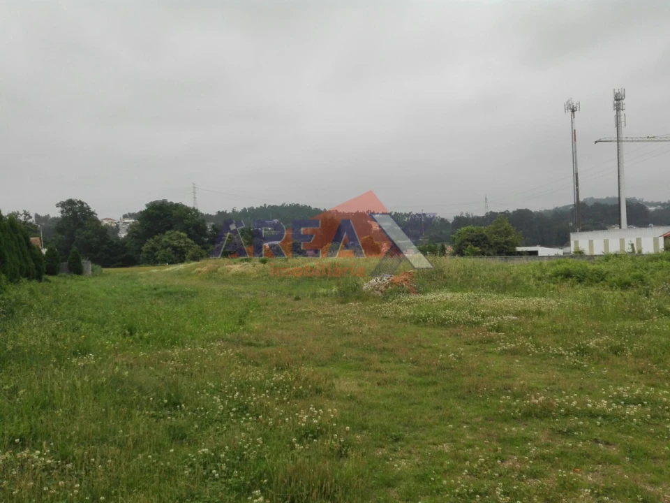 Terreno Comércio / Armazém para Venda em Vila de Cucujães Foto 5