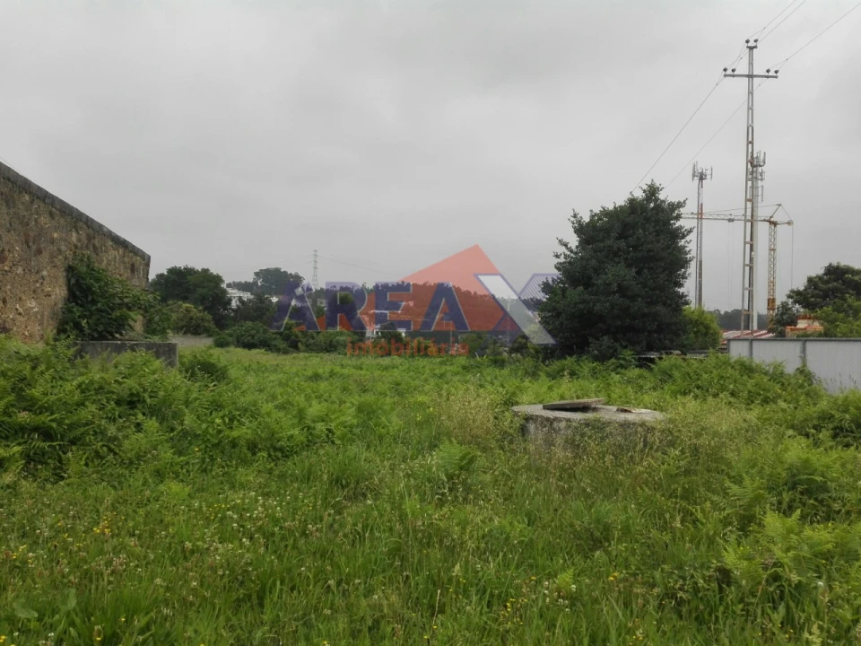 Terreno Comércio / Armazém para Venda em Vila de Cucujães Foto 6