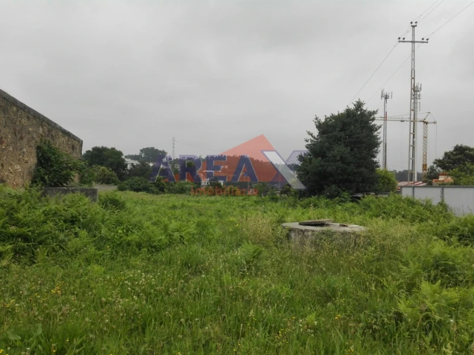 Terreno Comércio / Armazém para Venda em Vila de Cucujães Foto 6