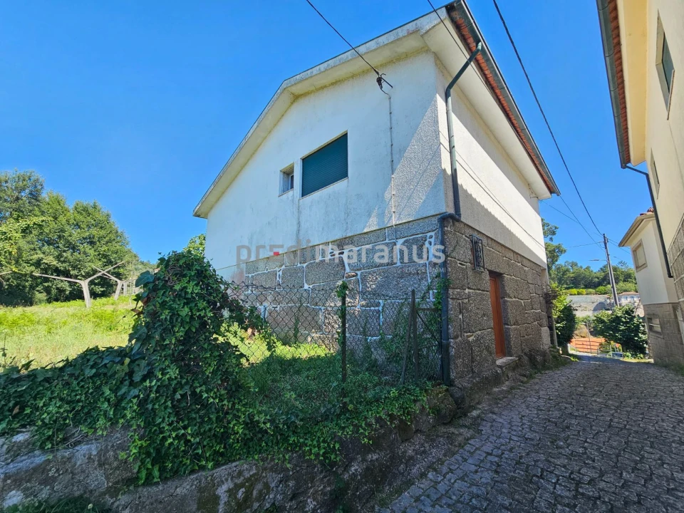 Moradia T4 para Venda em Fridão Foto 2