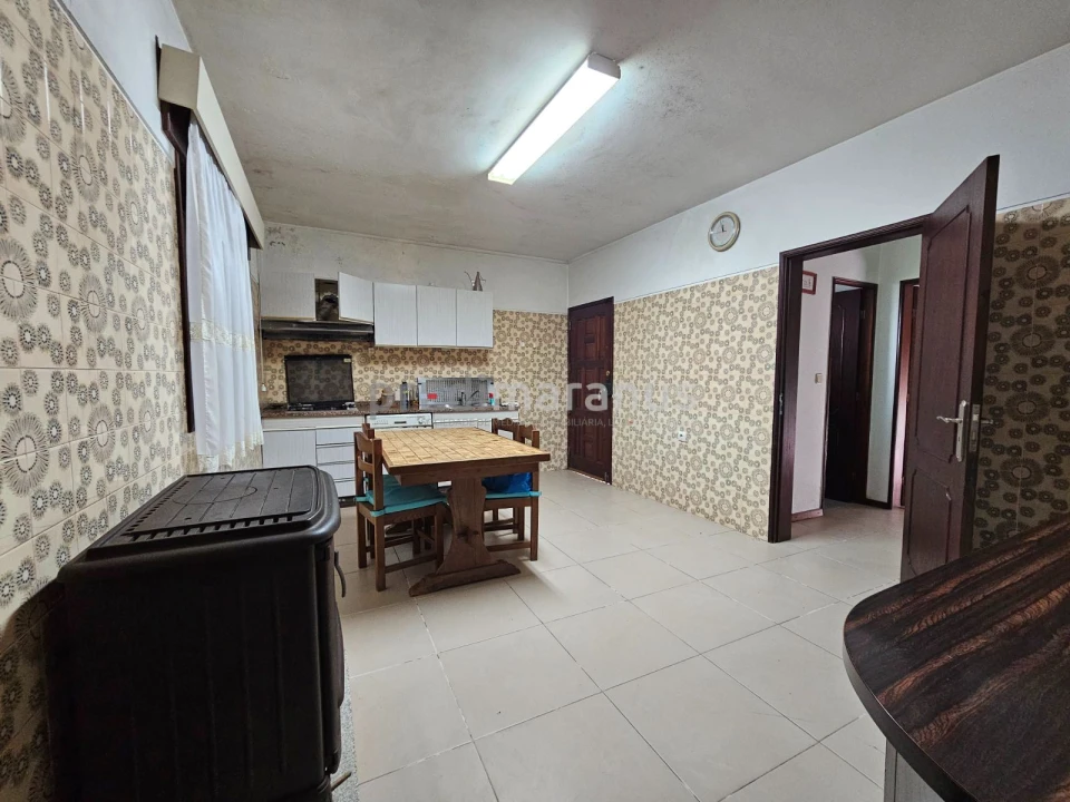 Moradia T4 para Venda em Fridão Foto 4