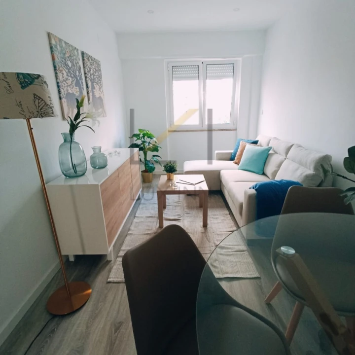 Apartamento T3 para Venda em Benfica Foto 3
