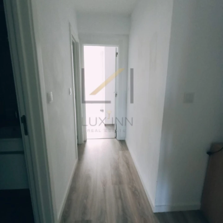 Apartamento T3 para Venda em Carnide Foto 2