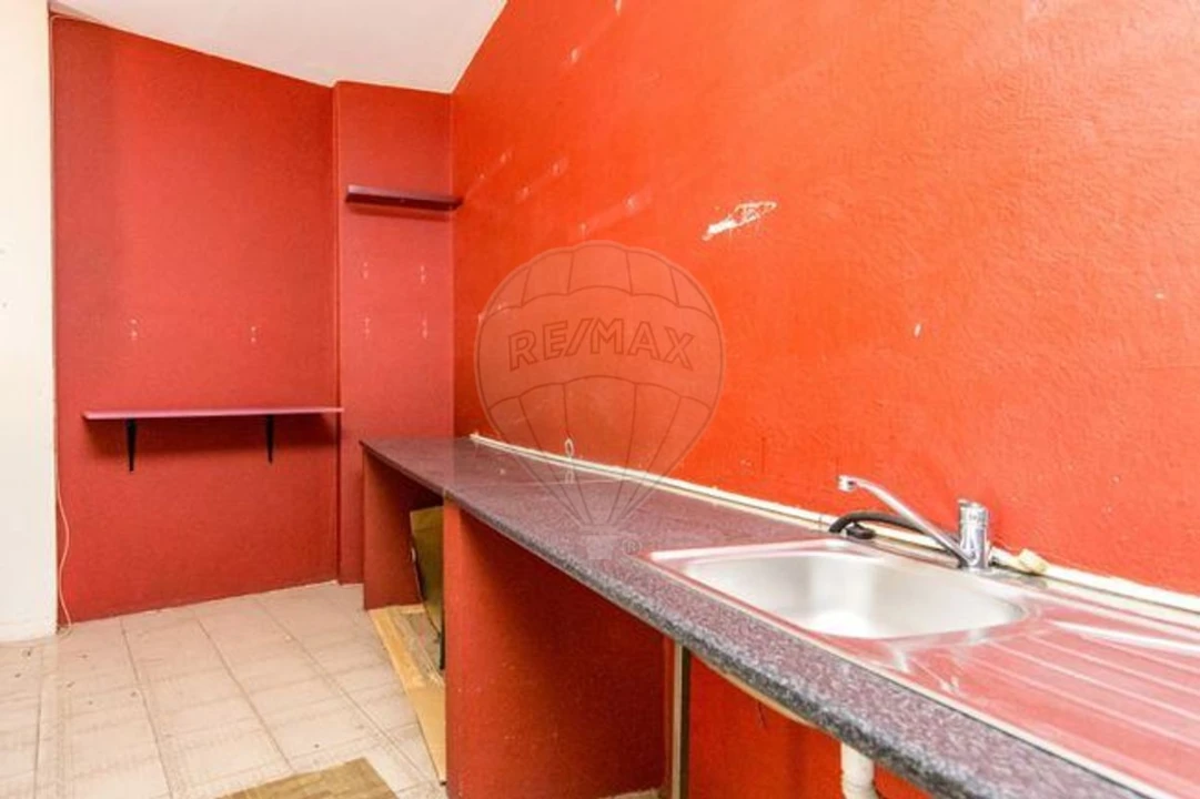 Loja para Venda em Custóias, Leça do Balio e Guifões Foto 3