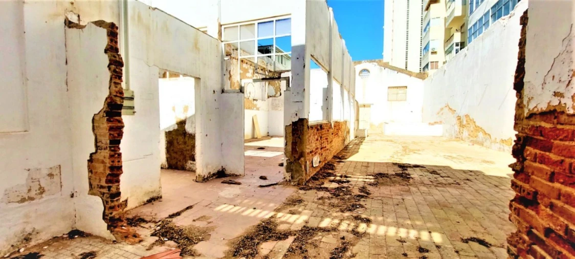 Armazém para Venda em Portimão Foto 1