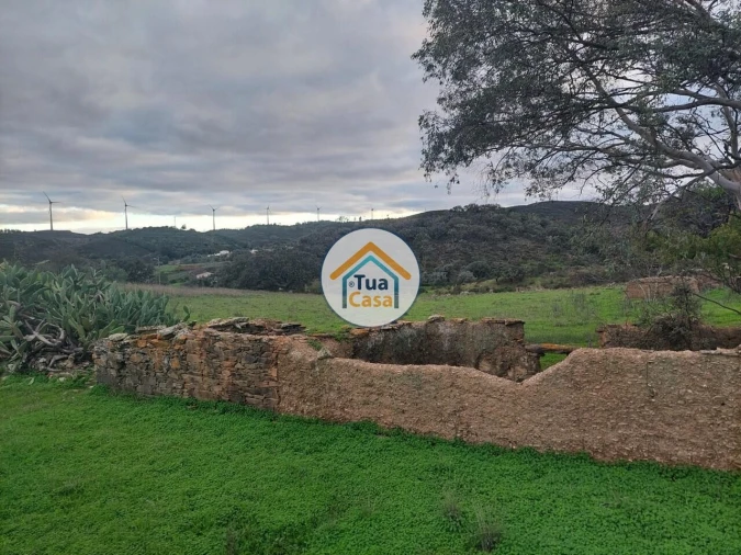 Moradia T4 para Venda em Cachopo Foto 12