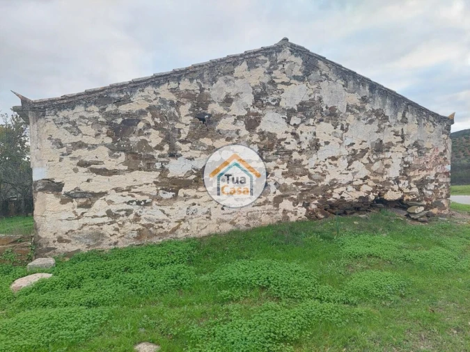 Moradia T4 para Venda em Cachopo Foto 11