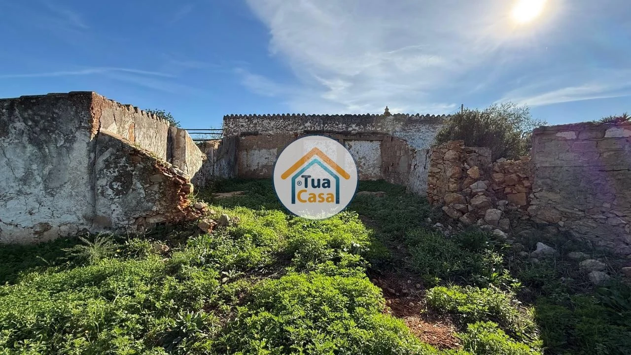 Moradia T4 para Venda em Cachopo Foto 3