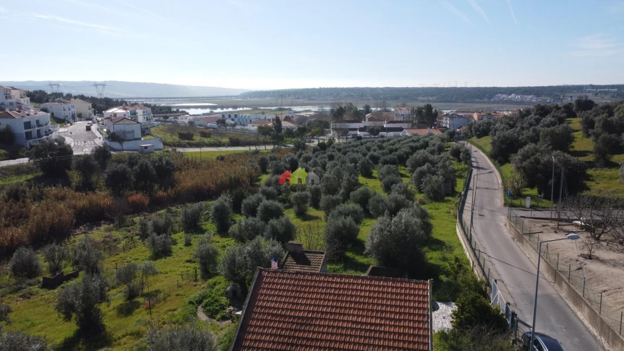 Quinta T2 para Venda em Santa Maria do Castelo e Santiago e Santa Susana Foto 51