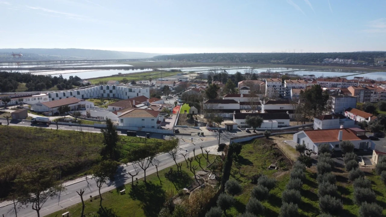 Quinta T2 para Venda em Santa Maria do Castelo e Santiago e Santa Susana Foto 50