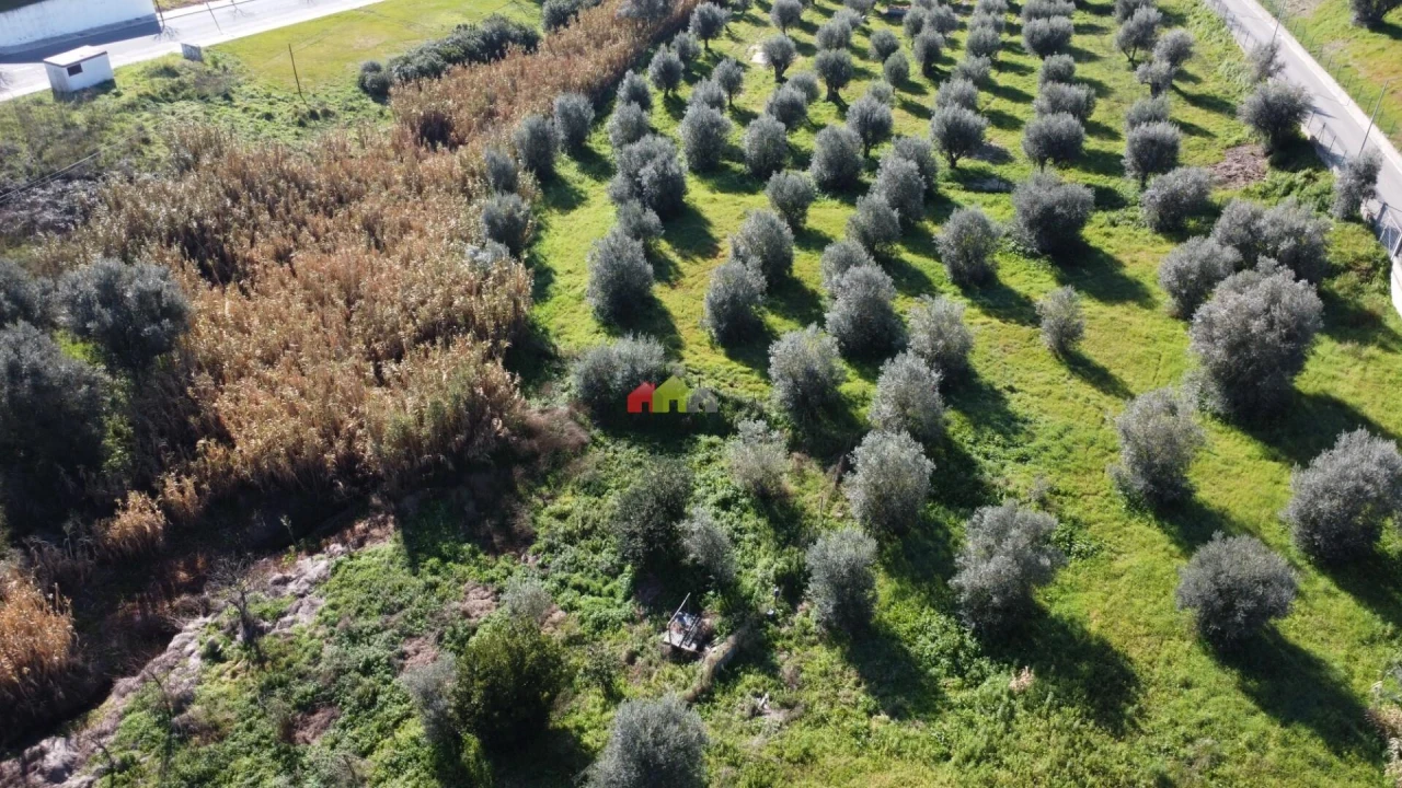 Quinta T2 para Venda em Santa Maria do Castelo e Santiago e Santa Susana Foto 46