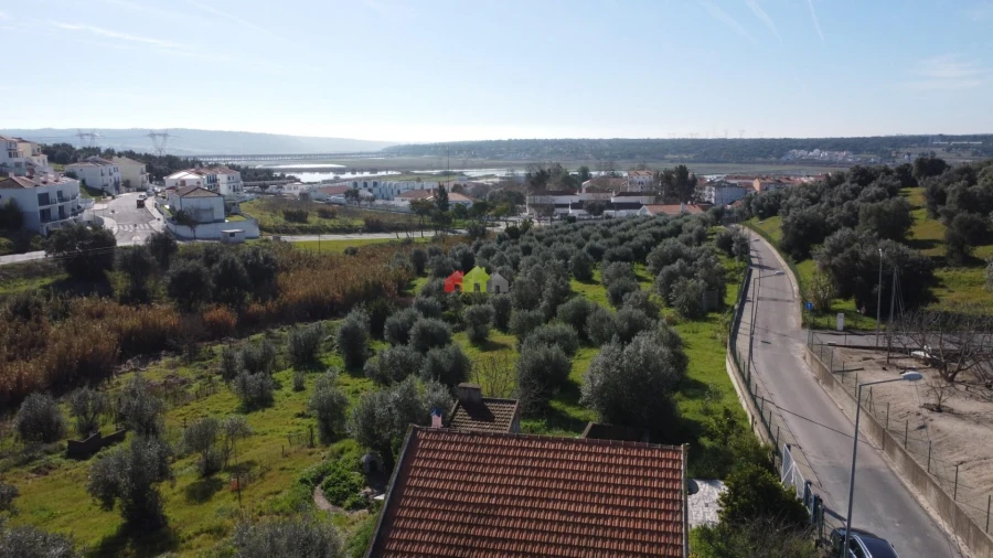 Quinta T2 para Venda em Santa Maria do Castelo e Santiago e Santa Susana Foto 51