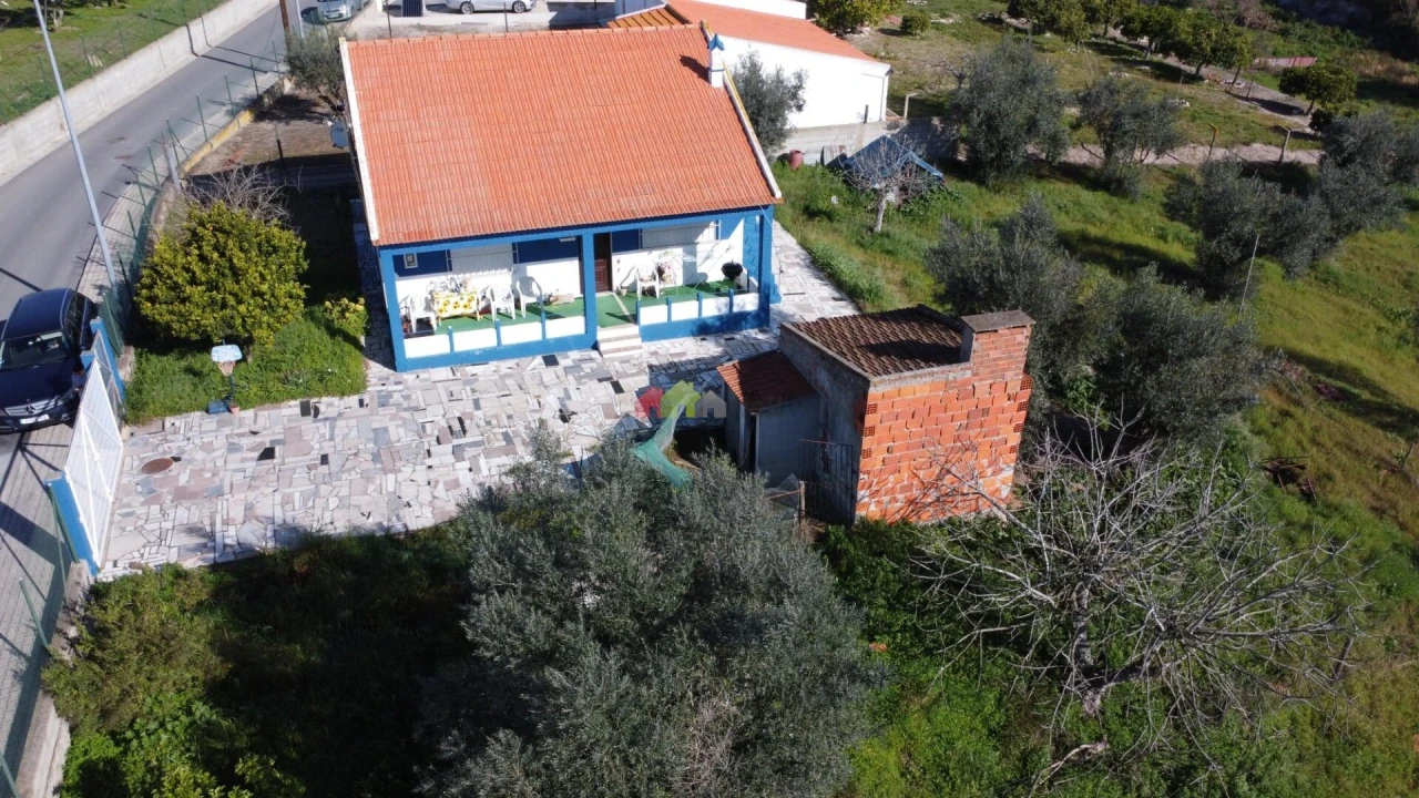 Quinta T2 para Venda em Santa Maria do Castelo e Santiago e Santa Susana Foto 1