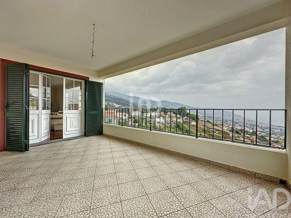 Moradia T4 para Venda em Santo Antonio Foto 18