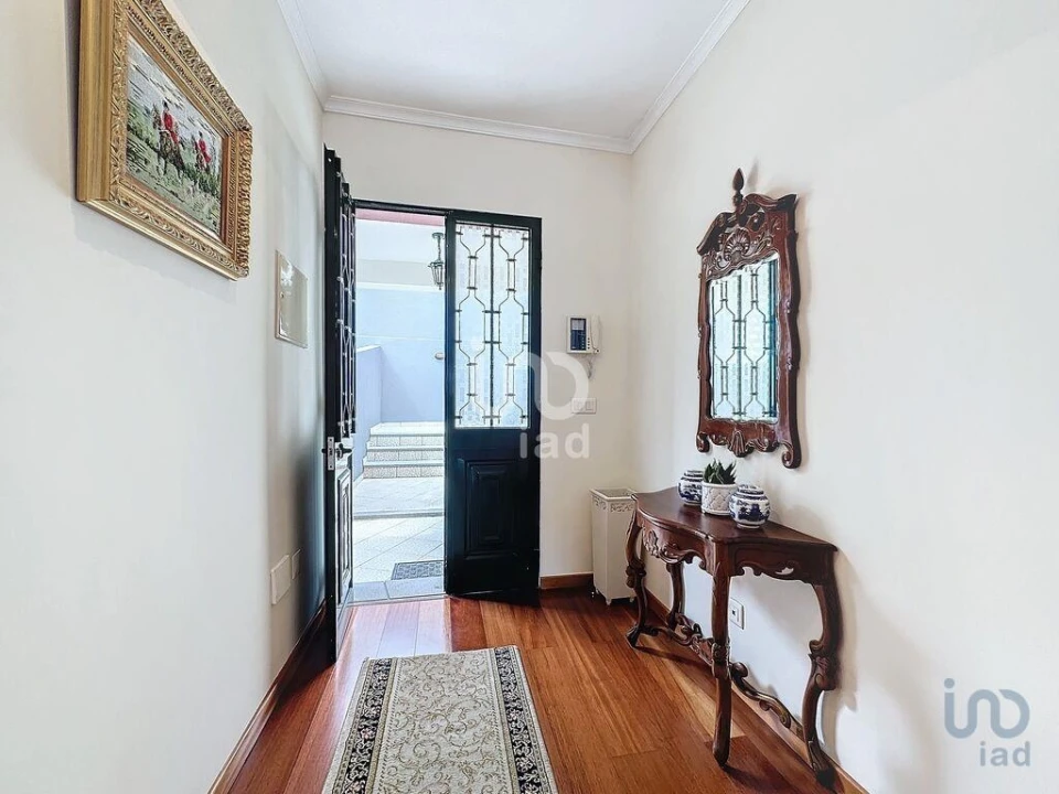 Moradia T4 para Venda em Santo Antonio Foto 6