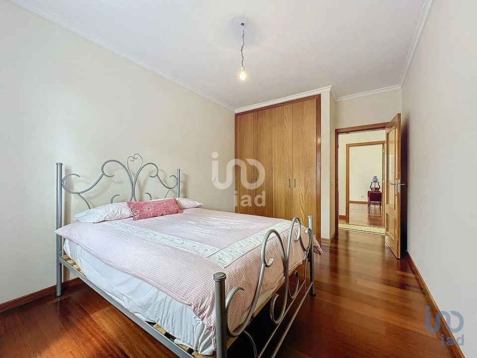 Moradia T4 para Venda em Santo Antonio Foto 5