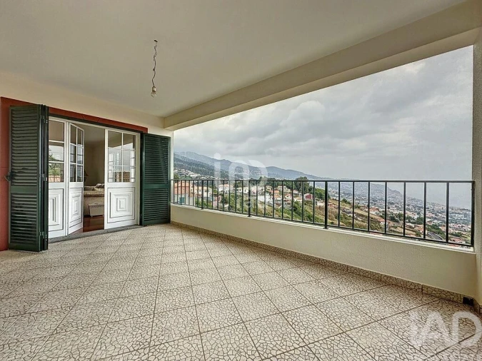 Moradia T4 para Venda em Santo Antonio Foto 18