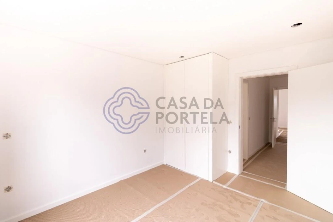 Apartamento T3 para Venda em Foz do Sousa e Covelo Foto 29