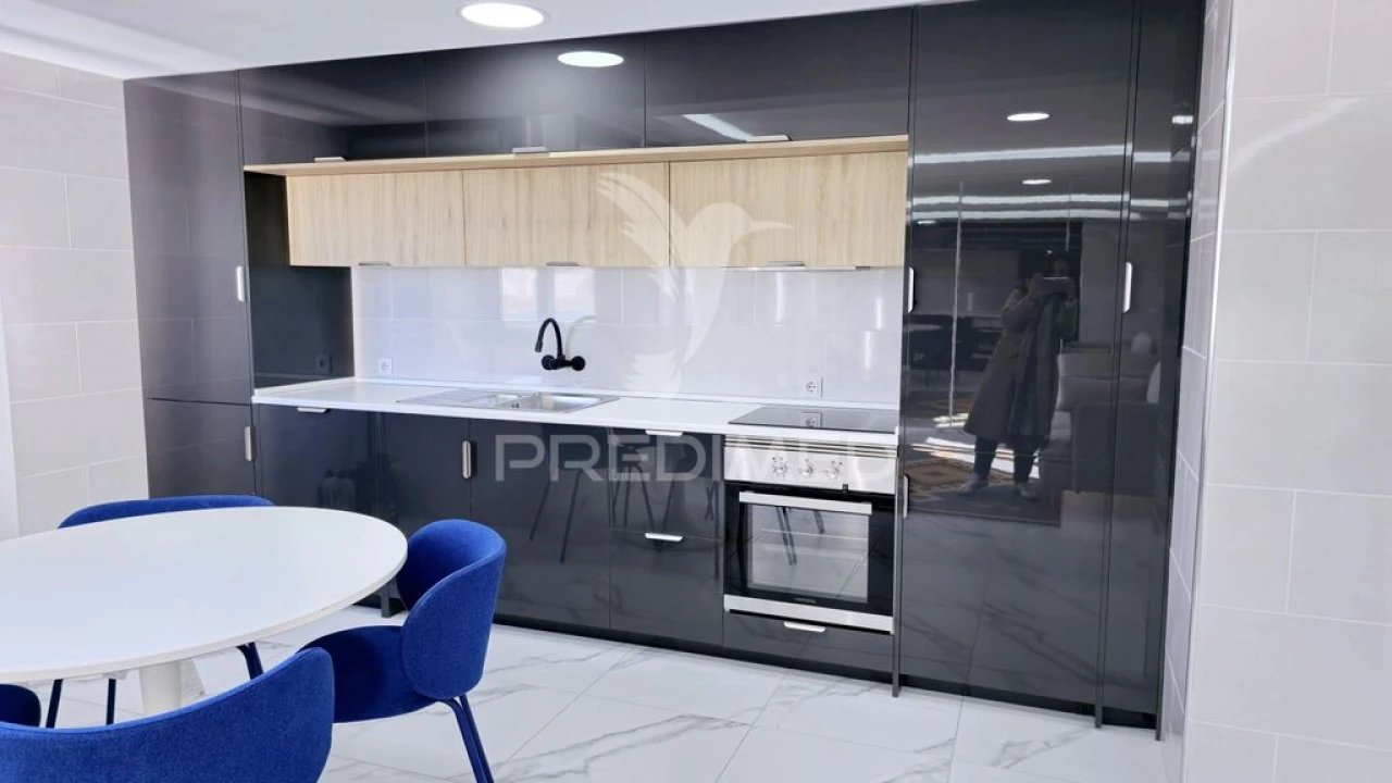 Apartamento T2 para Venda em Portimão Foto 16