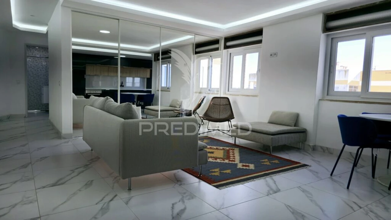 Apartamento T2 para Venda em Portimão Foto 7