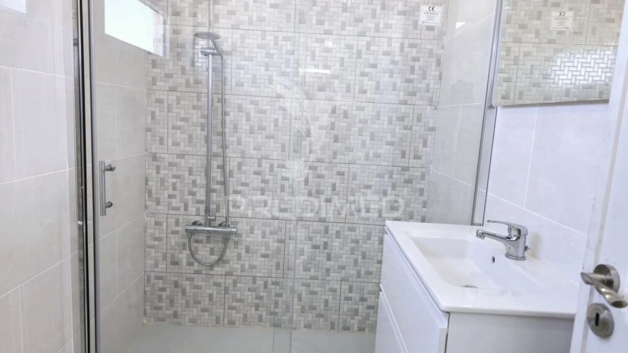Apartamento T2 para Venda em Portimão Foto 20